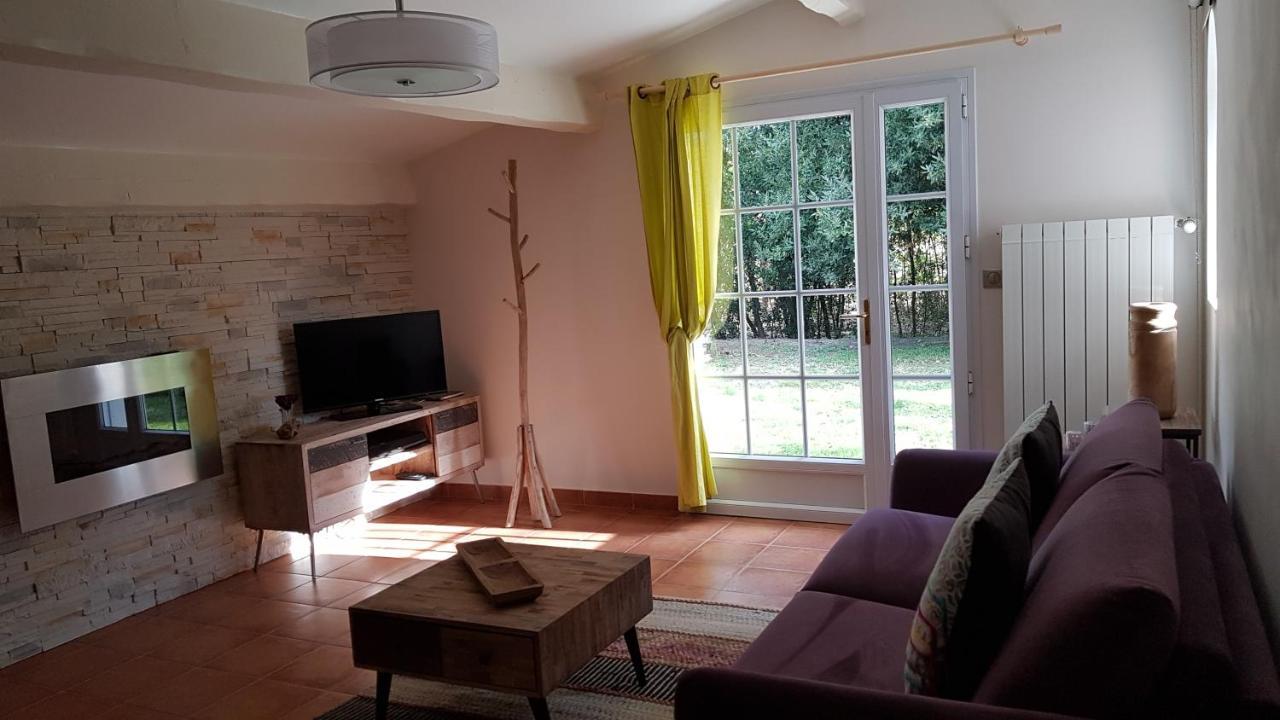 Au Bord De L'Alzon Apartment Uzes Exterior photo