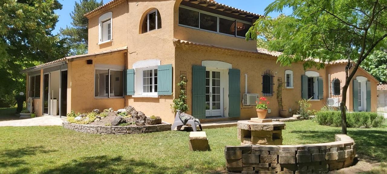 Au Bord De L'Alzon Apartment Uzes Exterior photo